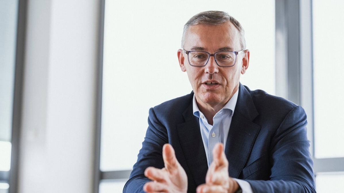 Interview Alain Favey (CEO Peugeot)